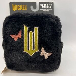 NWT Wicked Cozy Gift Bundle Plush Bag & Socks Black OS (no mask)